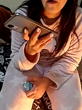 Snapshot of ShadiaStar chatting on January 18, 2025, 9:45 am ShadiaStar online show from January 18, 2025, 9:45 am