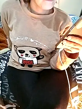 Snapshot of ShadiaStar chatting on February 4, 2025, 10:13 pm ShadiaStar online show from February 4, 2025, 10:13 pm