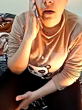 Snapshot of ShadiaStar chatting on February 6, 2025, 11:54 am ShadiaStar online show from February 6, 2025, 11:54 am