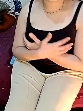 Snapshot of ShadiaStar chatting on March 16, 2025, 1:28 am ShadiaStar online show from March 16, 2025, 1:28 am