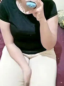 Snapshot of ShadiaStar chatting on March 21, 2025, 7:46 pm ShadiaStar online show from March 21, 2025, 7:46 pm