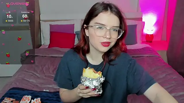 Snapshot of Sonya_Glen chatting on January 12, 2025, 1:58 pm Sonya Glen online show from January 12, 2025, 1:58 pm