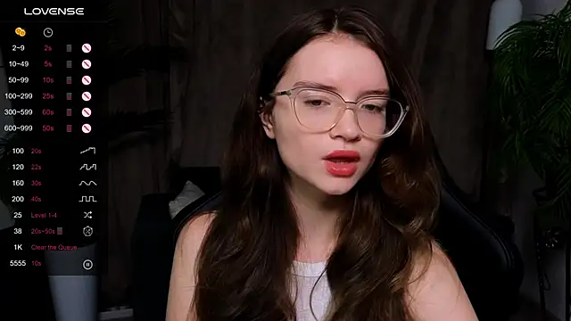 Snapshot of Sonya_Glen chatting on September 22, 2025, 10:01 pm Sonya Glen online show from September 22, 2025, 10:01 pm