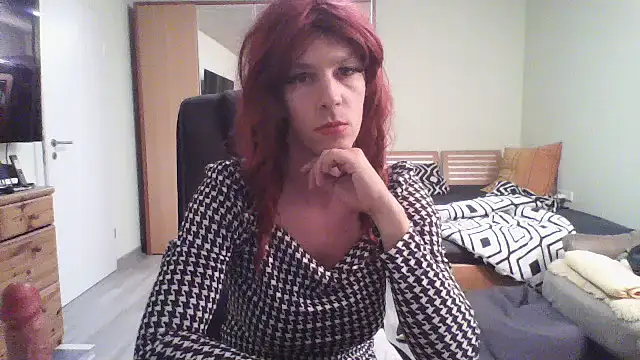 Snapshot of Kinky-Kristina chatting on October 9, 2025, 5:33 pm Kinky-Kristina online show from October 9, 2025, 5:33 pm