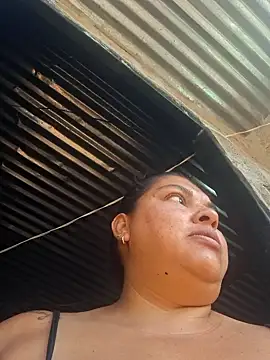 chubby sexy big tits online show from February 6, 2025, 12:16 pm