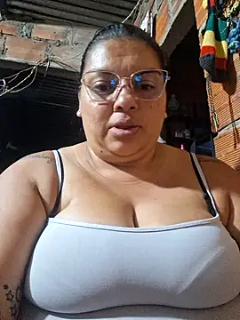 chubby sexy big tits online show from February 13, 2025, 10:54 pm