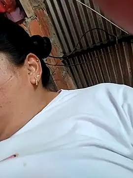 chubby sexy big tits online show from February 18, 2025, 8:47 pm