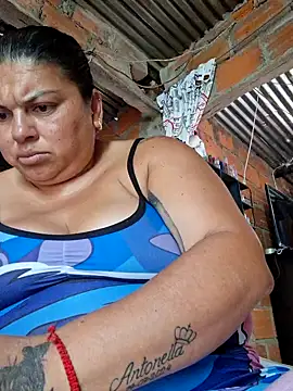 chubby sexy big tits online show from February 22, 2025, 3:58 pm