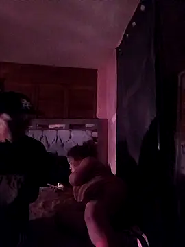 Snapshot of SiperoXxX chatting on February 4, 2026, 9:04 am SiperoXxX online show from February 4, 2026, 9:04 am