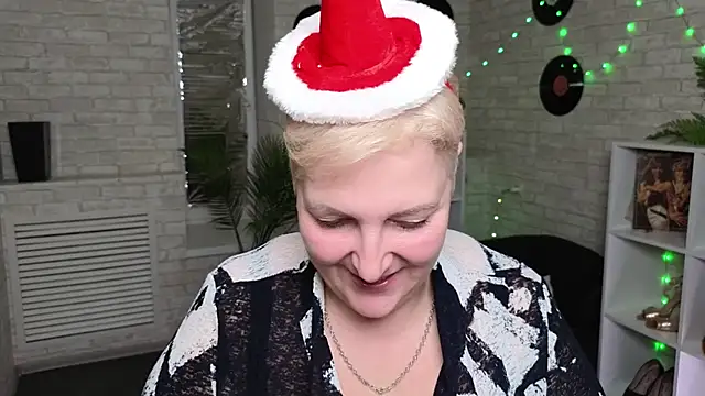 Snapshot of Sandra_Snow chatting on December 24, 2024, 9:44 pm Sandra Snow online show from December 24, 2024, 9:44 pm