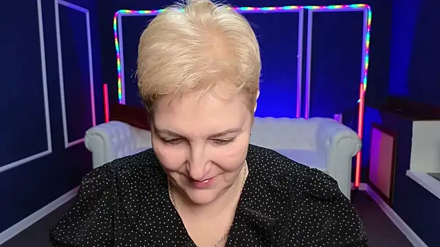 Snapshot of Sandra_Snow chatting on December 27, 2024, 3:26 pm Sandra Snow online show from December 27, 2024, 3:26 pm