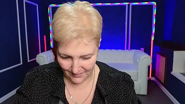 Snapshot of Sandra_Snow chatting on December 27, 2024, 9:43 pm Sandra Snow online show from December 27, 2024, 9:43 pm