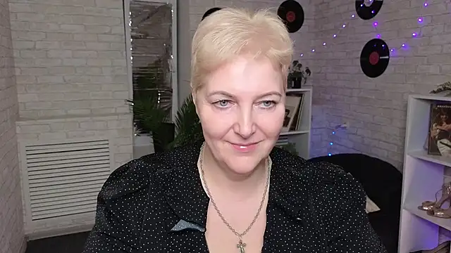 Snapshot of Sandra_Snow chatting on December 28, 2024, 3:48 pm Sandra Snow online show from December 28, 2024, 3:48 pm