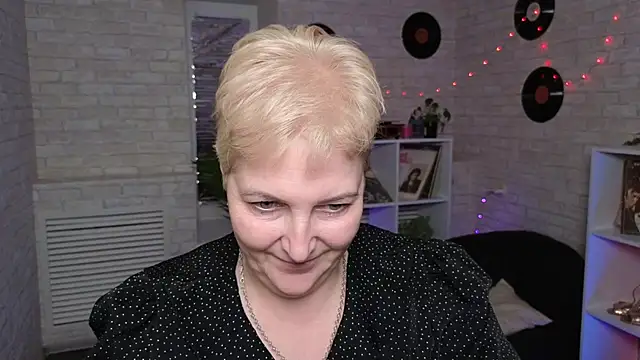 Snapshot of Sandra_Snow chatting on December 29, 2024, 8:04 pm Sandra Snow online show from December 29, 2024, 8:04 pm