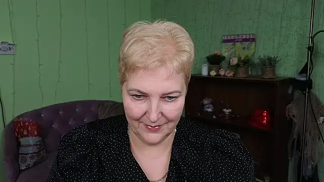 Snapshot of Sandra_Snow chatting on January 6, 2025, 2:36 pm Sandra Snow online show from January 6, 2025, 2:36 pm