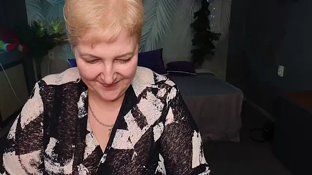 Snapshot of Sandra_Snow chatting on January 8, 2025, 8:18 pm Sandra Snow online show from January 8, 2025, 8:18 pm