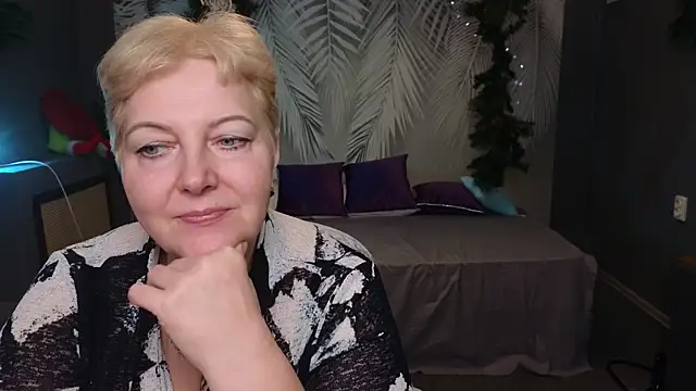 Snapshot of Sandra_Snow chatting on January 9, 2025, 5:33 pm Sandra Snow online show from January 9, 2025, 5:33 pm