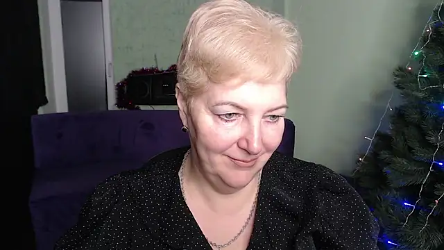 Snapshot of Sandra_Snow chatting on January 10, 2025, 2:45 pm Sandra Snow online show from January 10, 2025, 2:45 pm