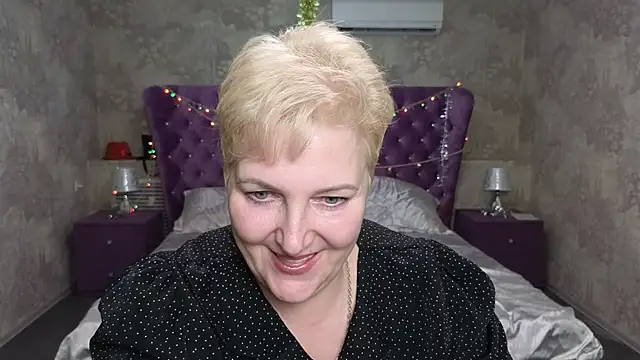 Snapshot of Sandra_Snow chatting on January 16, 2025, 8:46 pm Sandra Snow online show from January 16, 2025, 8:46 pm