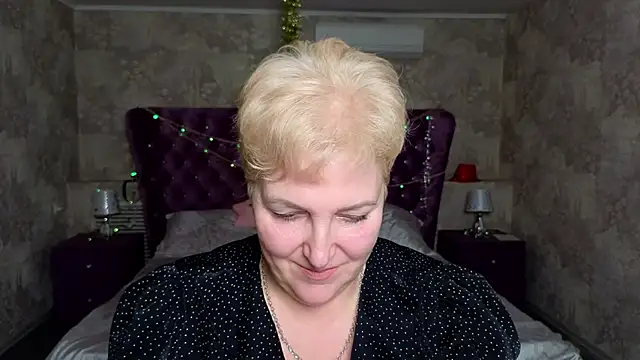 Snapshot of Sandra_Snow chatting on January 17, 2025, 2:18 pm Sandra Snow online show from January 17, 2025, 2:18 pm
