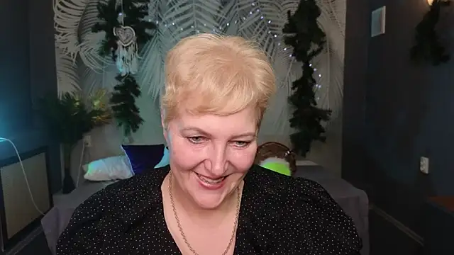 Snapshot of Sandra_Snow chatting on January 18, 2025, 2:23 pm Sandra Snow online show from January 18, 2025, 2:23 pm