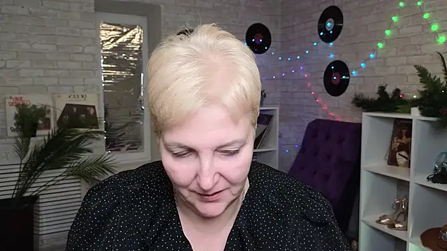 Snapshot of Sandra_Snow chatting on January 22, 2025, 5:38 pm Sandra Snow online show from January 22, 2025, 5:38 pm