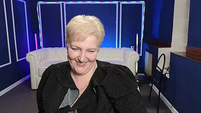 Snapshot of Sandra_Snow chatting on February 2, 2025, 8:41 pm Sandra Snow online show from February 2, 2025, 8:41 pm