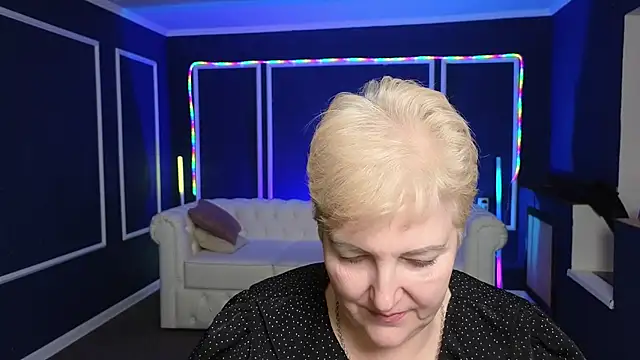 Snapshot of Sandra_Snow chatting on February 6, 2025, 8:34 pm Sandra Snow online show from February 6, 2025, 8:34 pm