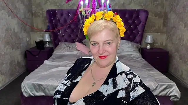 Snapshot of Sandra_Snow chatting on February 14, 2025, 8:59 pm Sandra Snow online show from February 14, 2025, 8:59 pm