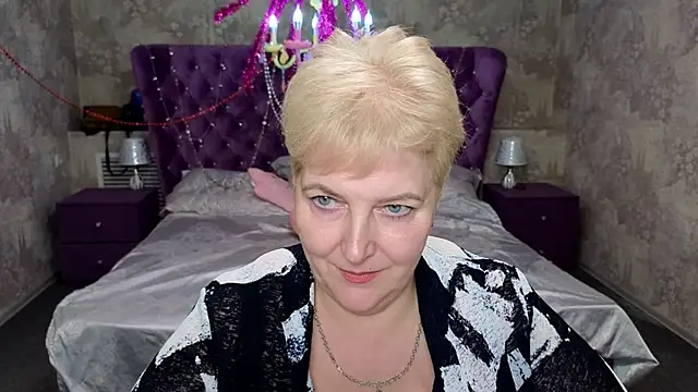 Snapshot of Sandra_Snow chatting on February 15, 2025, 5:28 pm Sandra Snow online show from February 15, 2025, 5:28 pm