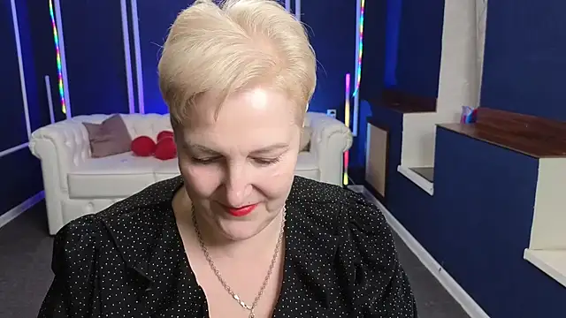 Snapshot of Sandra_Snow chatting on February 18, 2025, 3:21 pm Sandra Snow online show from February 18, 2025, 3:21 pm