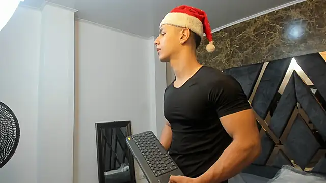 Flynn Riider online show from December 19, 2024, 11:18 am