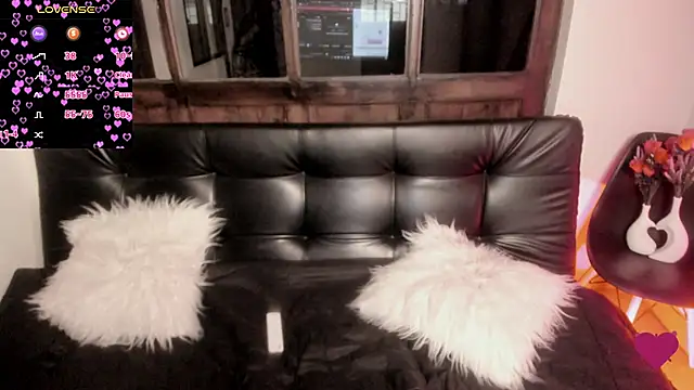 Aurora Hotson online show from February 8, 2025, 1:00 am