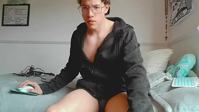 Snapshot of ethan_blake chatting on May 4, 2026, 3:30 pm ethan blake online show from May 4, 2026, 3:30 pm