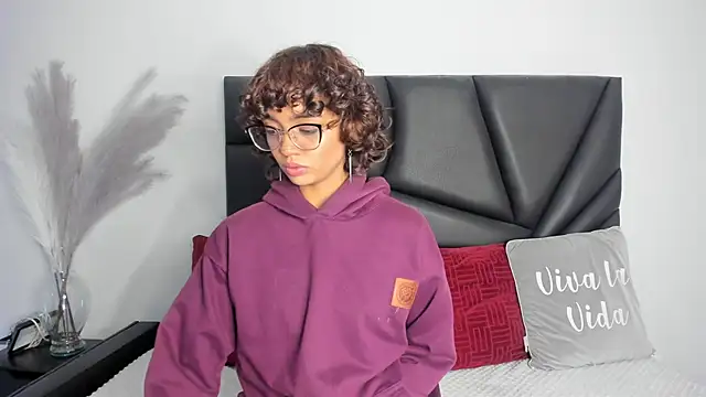 slutty venus online show from September 24, 2025, 7:39 pm