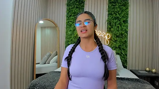 StefaBrown online show from January 15, 2025, 5:47 pm