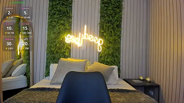 StefaBrown online show from January 17, 2025, 1:35 pm