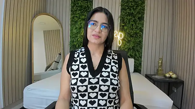 StefaBrown online show from February 13, 2025, 10:55 am