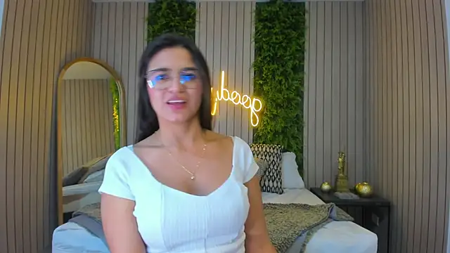 StefaBrown online show from February 23, 2025, 6:56 pm