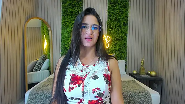 StefaBrown online show from February 26, 2025, 1:08 pm