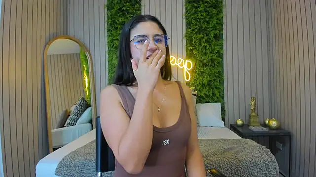 StefaBrown online show from February 27, 2025, 4:21 pm