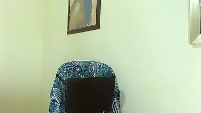 katerineleon online show from December 4, 2025, 9:23 pm