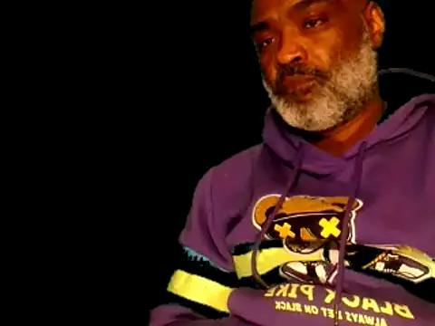 sinnernoir online show from January 7, 2025, 9:35 pm