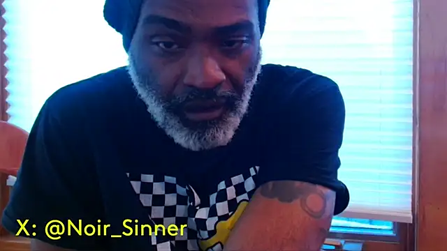 sinnernoir online show from December 14, 2025, 4:01 pm