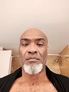 sinnernoir online show from February 8, 2026, 5:33 am