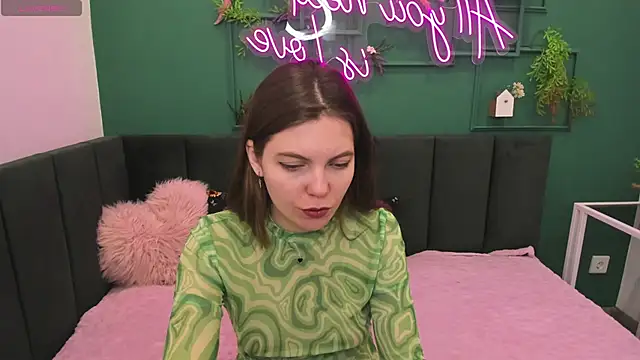 marie reyes  online show from December 21, 2025, 1:46 am