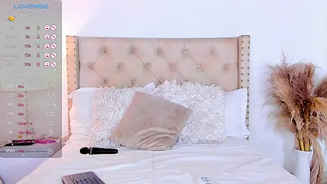 Snapshot of marilynrossy chatting on February 8, 2025, 3:30 am marilynrossy online show from February 8, 2025, 3:30 am