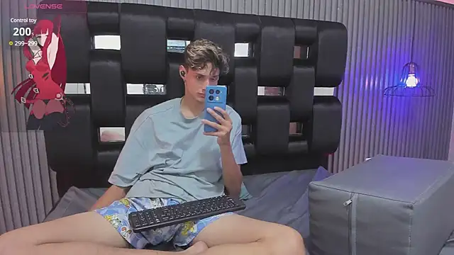 Alex Strip  online show from January 7, 2025, 5:22 am