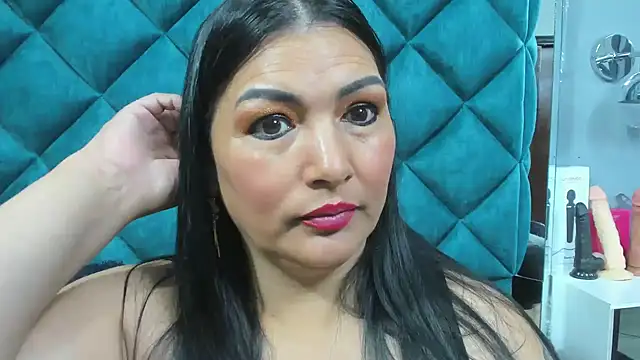 Snapshot of PENELOPELEWISs chatting on October 4, 2025, 4:54 am PENELOPELEWISs online show from October 4, 2025, 4:54 am