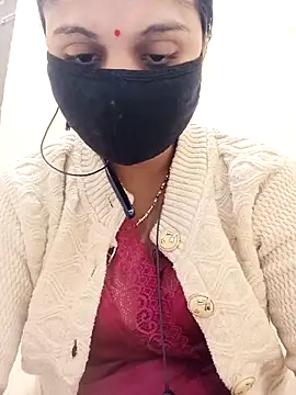 Cute-Aadhvita online show from November 11, 2025, 3:50 am